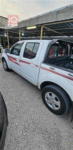 نيسان نافارا